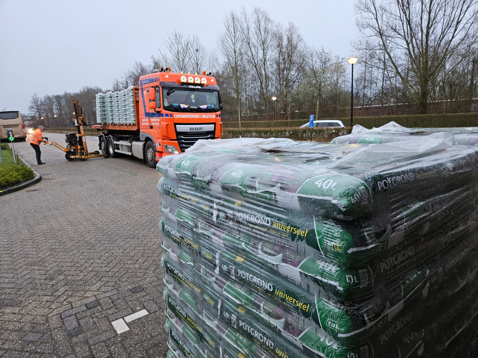 Weer meer potgrond verkocht dan vorig jaar in Hooglanderveen en Vathorst
